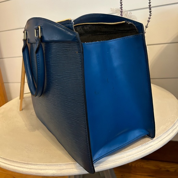 Louis Vuitton handbag - Picture 2 of 6